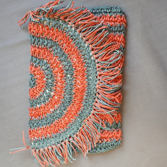 Tropical clutch - Picture 1 of 4